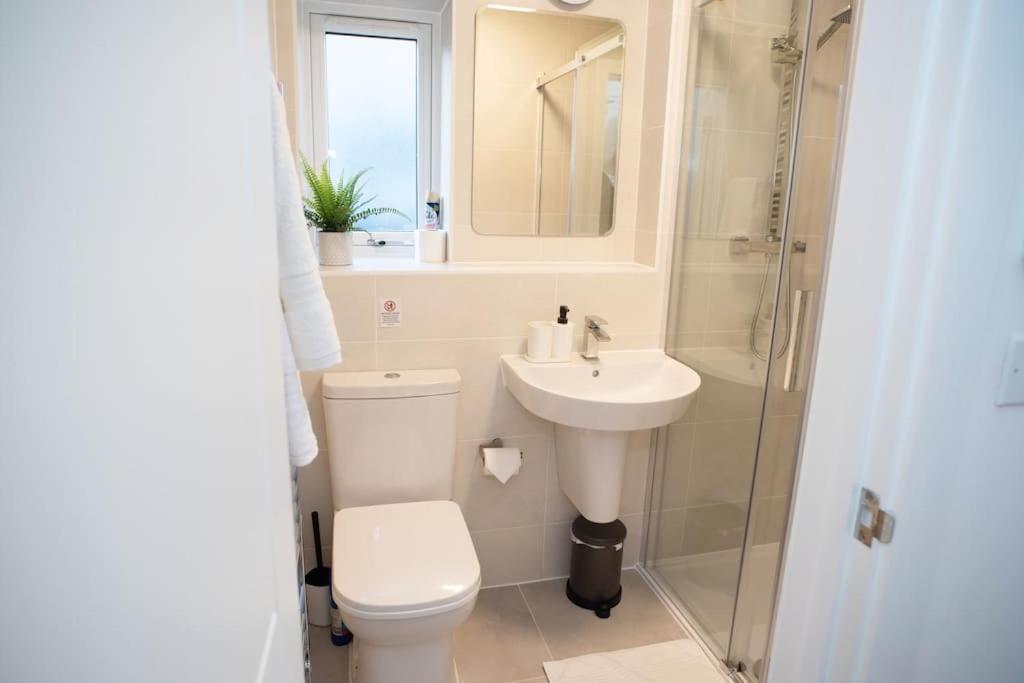 Walnut Flats-F5, Stylish 1-Bedroom - Parking, Netflix, Wifi - Close To Oxford, Bicester & Blenheim Palace Kidlington Εξωτερικό φωτογραφία