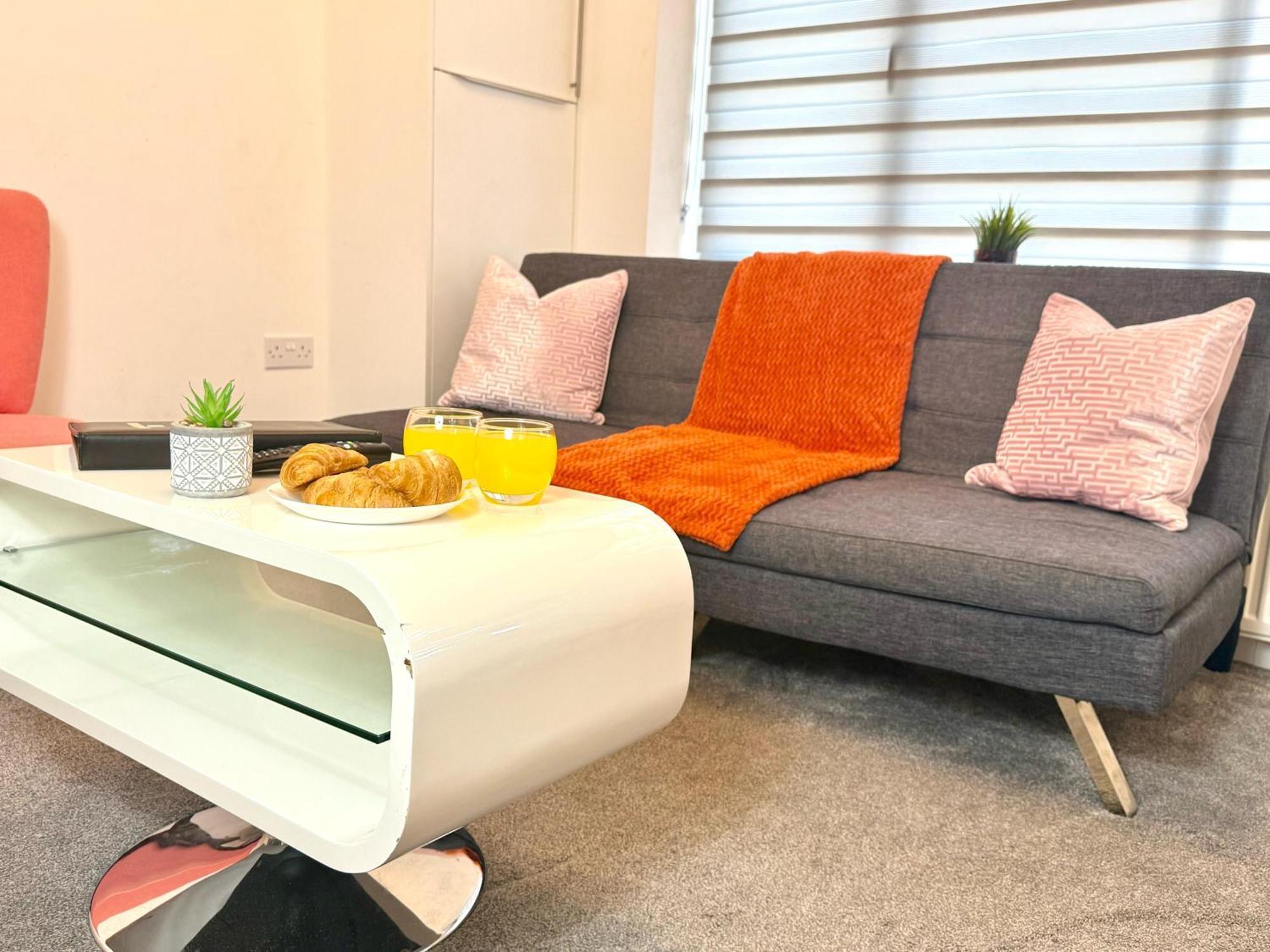Walnut Flats-F5, Stylish 1-Bedroom - Parking, Netflix, Wifi - Close To Oxford, Bicester & Blenheim Palace Kidlington Εξωτερικό φωτογραφία