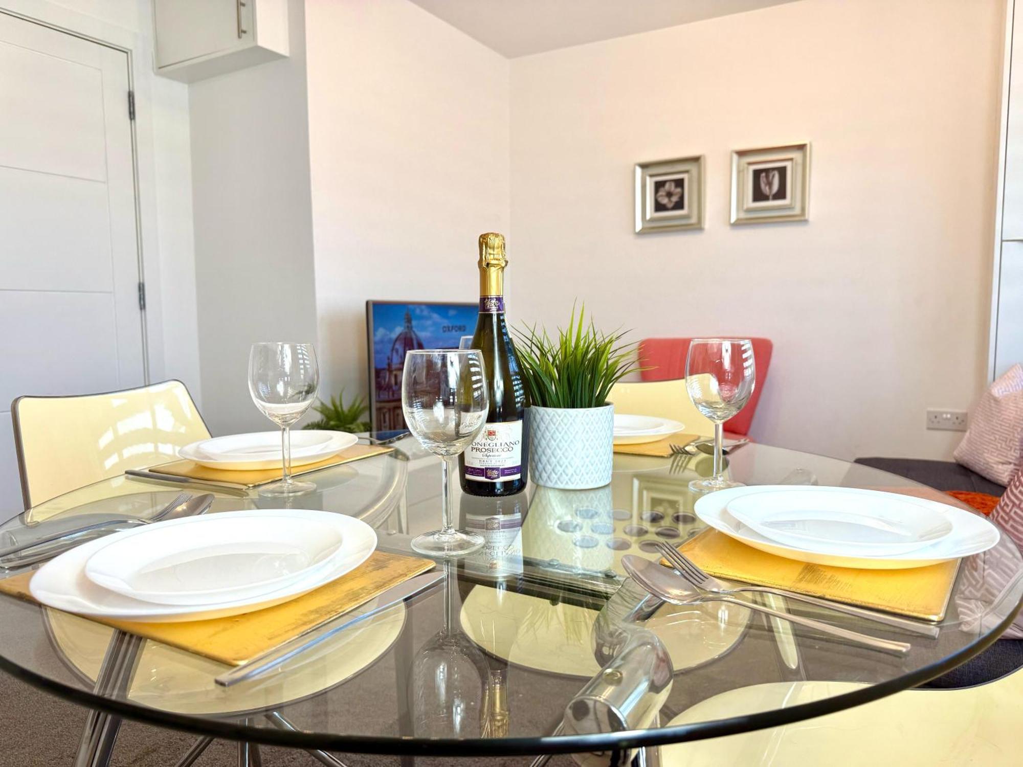Walnut Flats-F5, Stylish 1-Bedroom - Parking, Netflix, Wifi - Close To Oxford, Bicester & Blenheim Palace Kidlington Εξωτερικό φωτογραφία