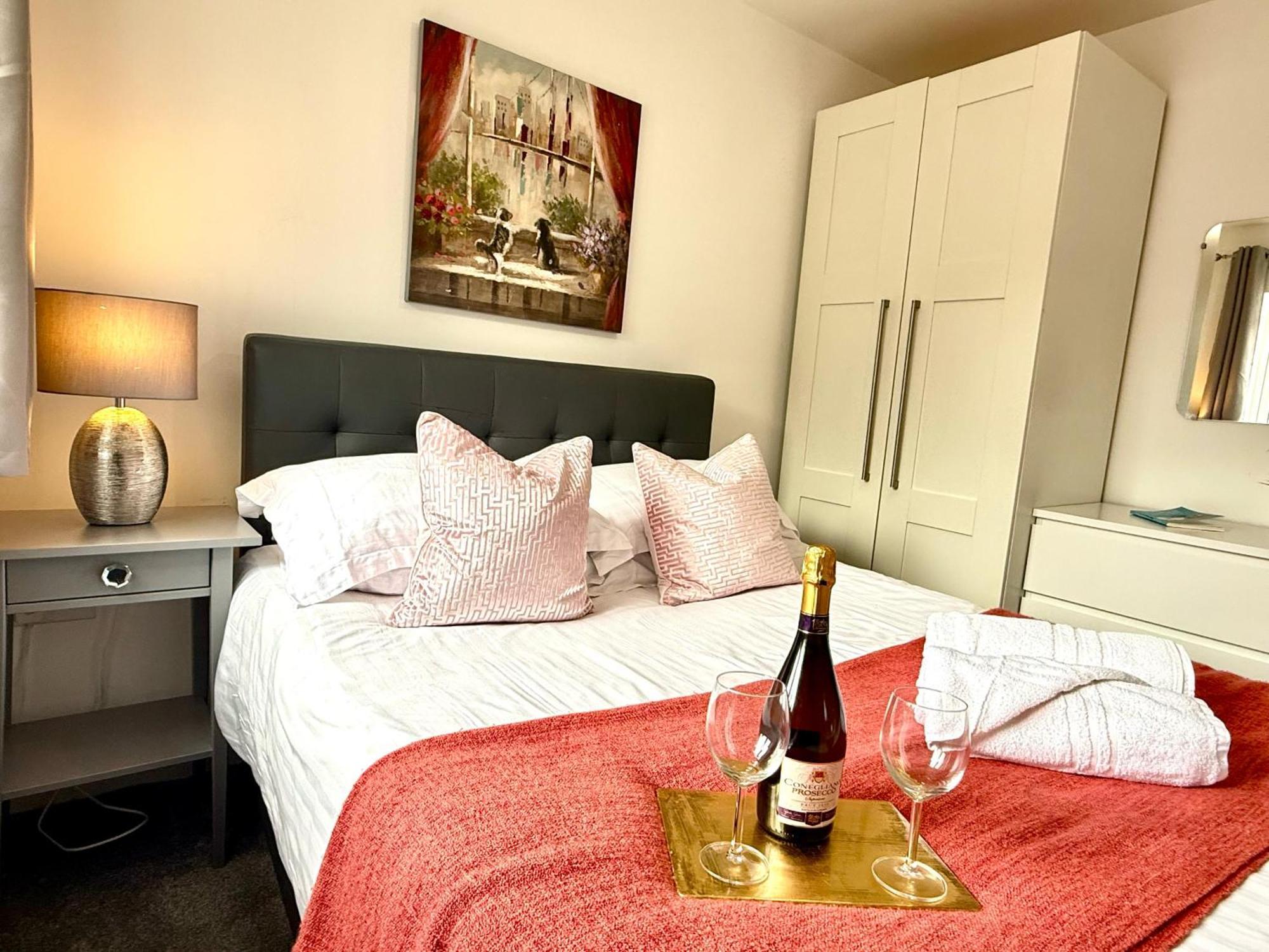 Walnut Flats-F5, Stylish 1-Bedroom - Parking, Netflix, Wifi - Close To Oxford, Bicester & Blenheim Palace Kidlington Εξωτερικό φωτογραφία