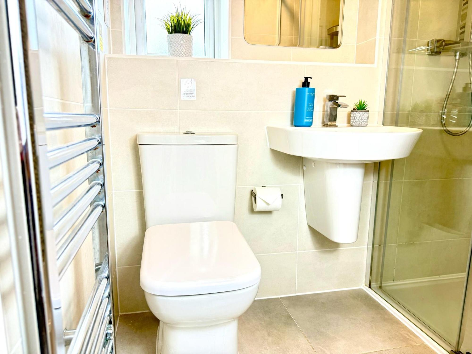 Walnut Flats-F5, Stylish 1-Bedroom - Parking, Netflix, Wifi - Close To Oxford, Bicester & Blenheim Palace Kidlington Εξωτερικό φωτογραφία