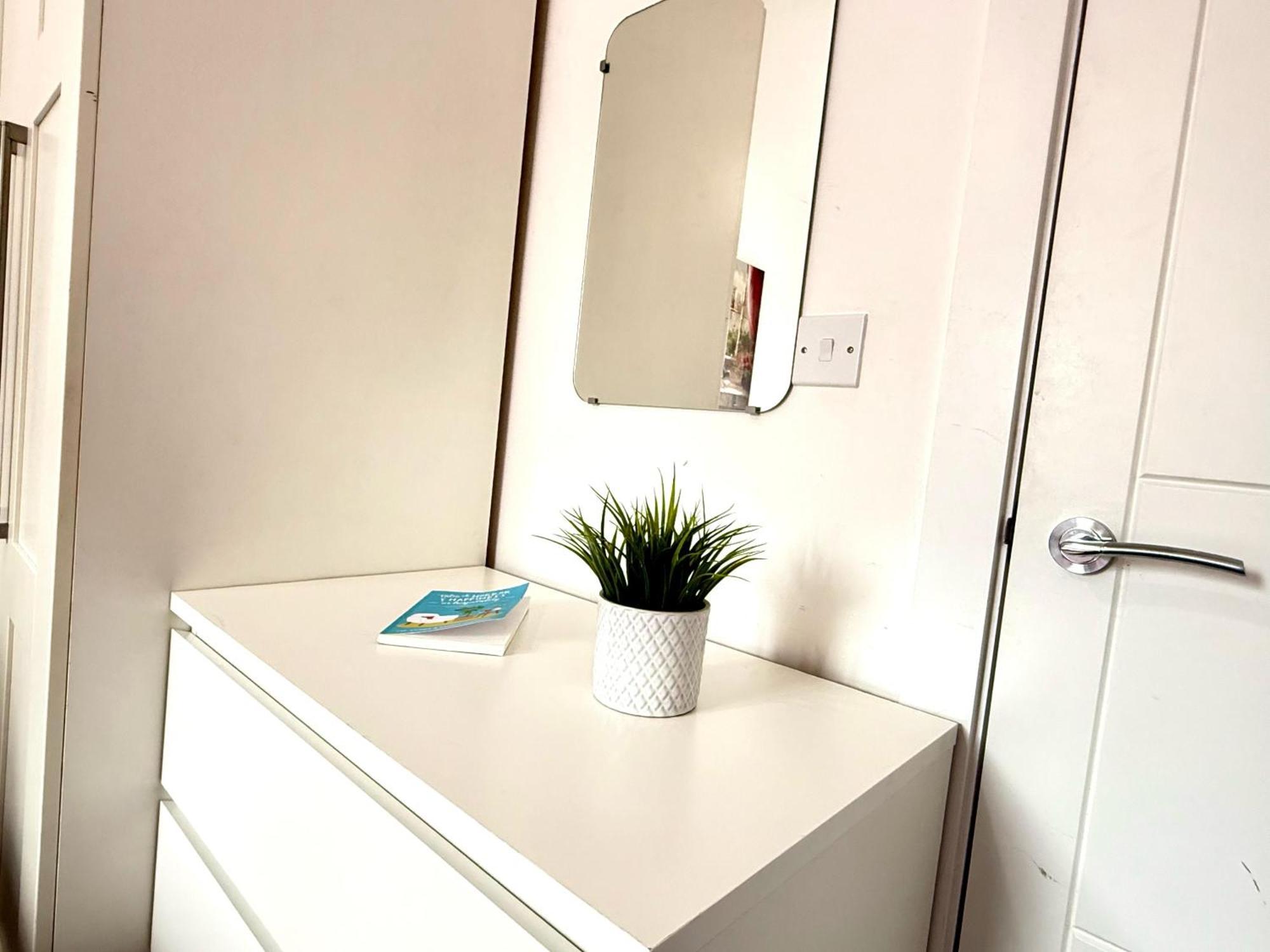 Walnut Flats-F5, Stylish 1-Bedroom - Parking, Netflix, Wifi - Close To Oxford, Bicester & Blenheim Palace Kidlington Εξωτερικό φωτογραφία