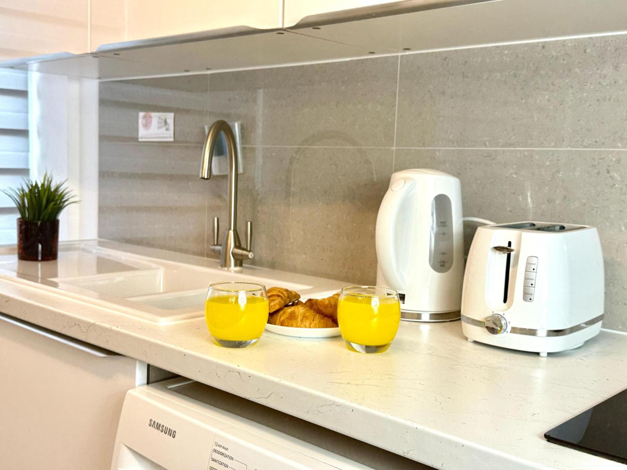 Walnut Flats-F5, Stylish 1-Bedroom - Parking, Netflix, Wifi - Close To Oxford, Bicester & Blenheim Palace Kidlington Εξωτερικό φωτογραφία
